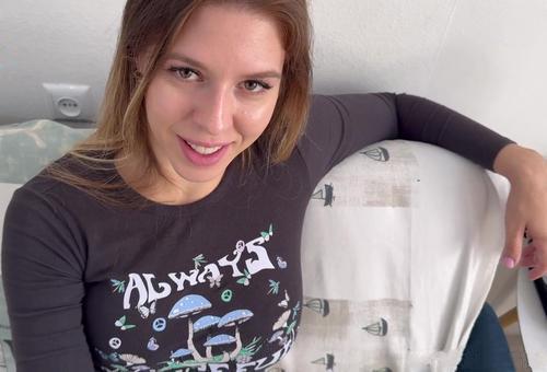 Наглая доставщица вломилась в дом и выпереть её удалось чаевыми и палкой под хвост